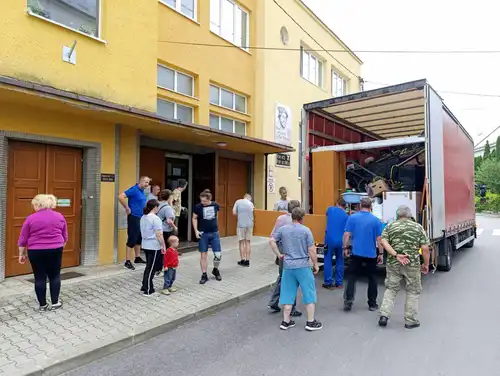 Sťahovanie sestry farárky s rodinou
